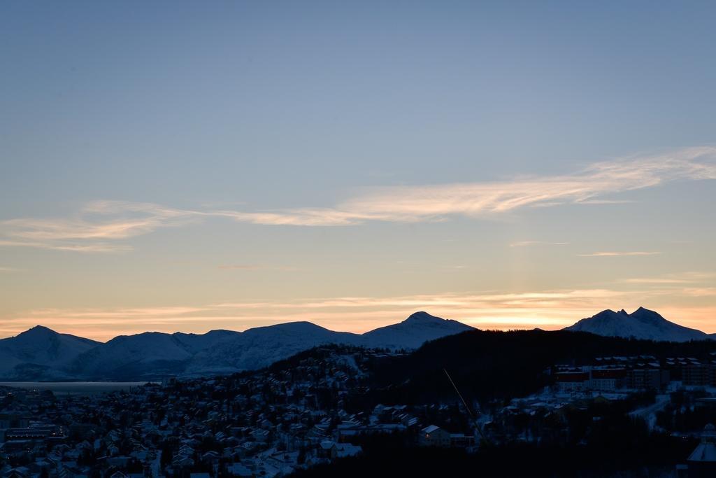 Pingvinhotellet Unn Tromsø Zewnętrze zdjęcie